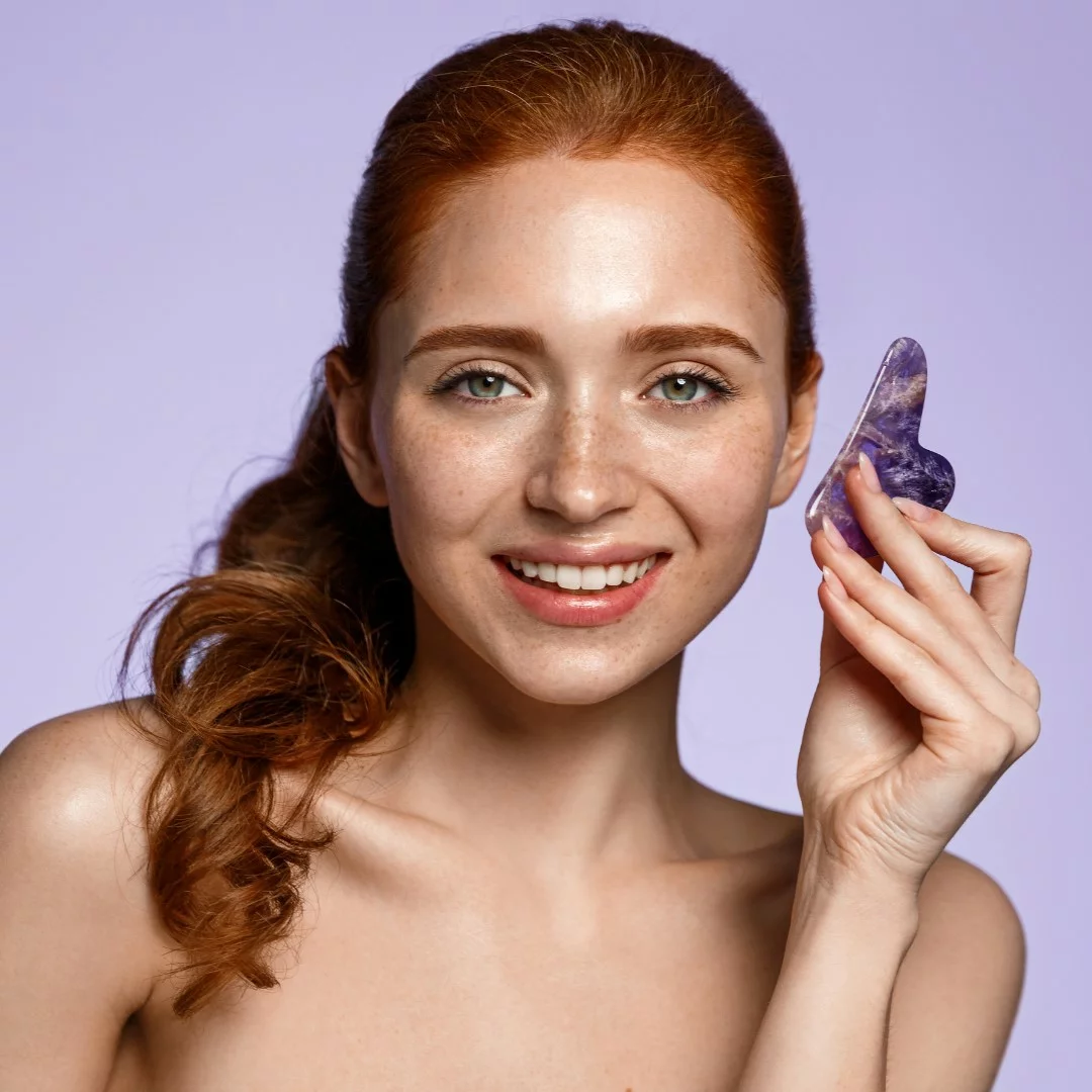 Masaż kamieniem Gua Sha – jak go wykonać i czy warto?